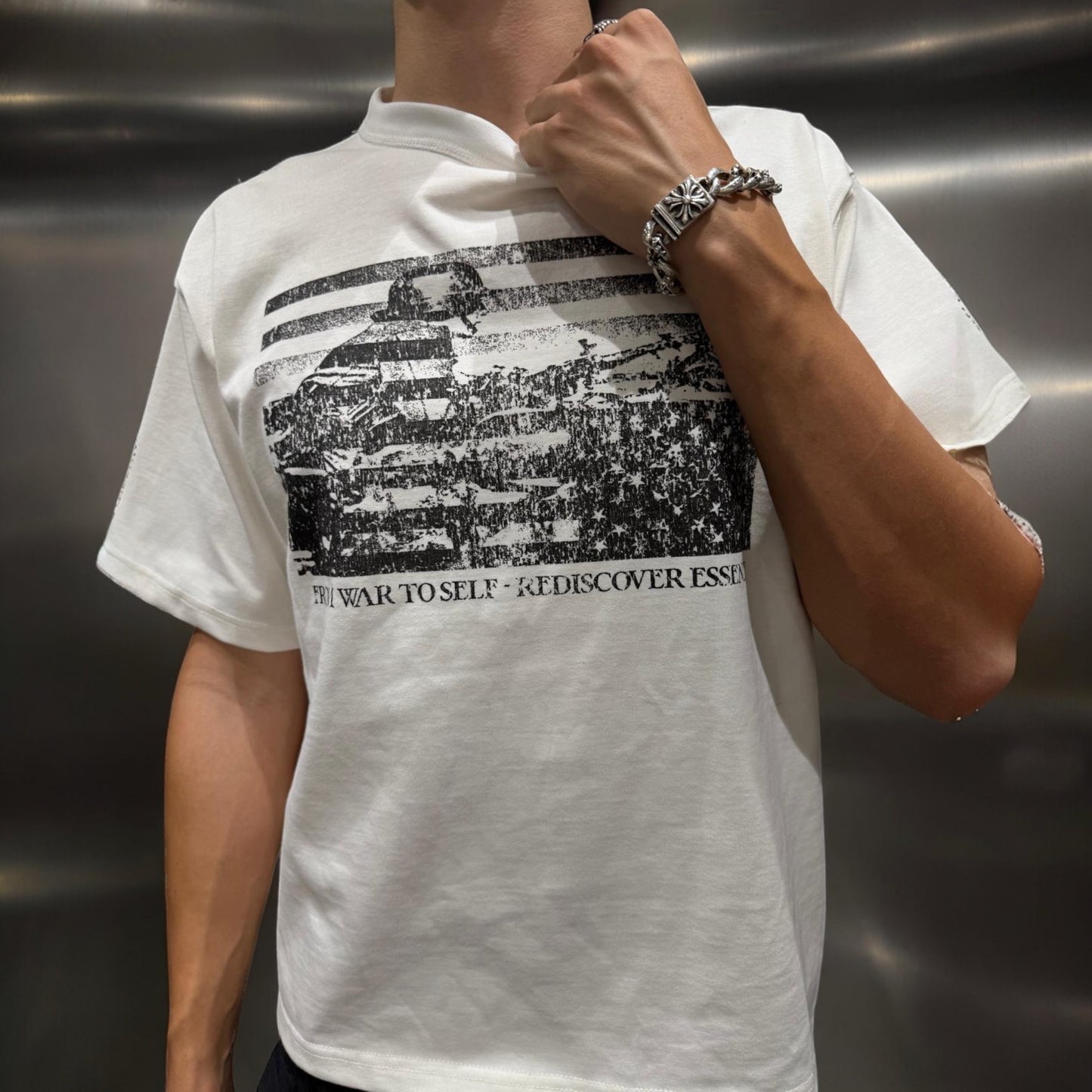 AMERICA WAR TEE