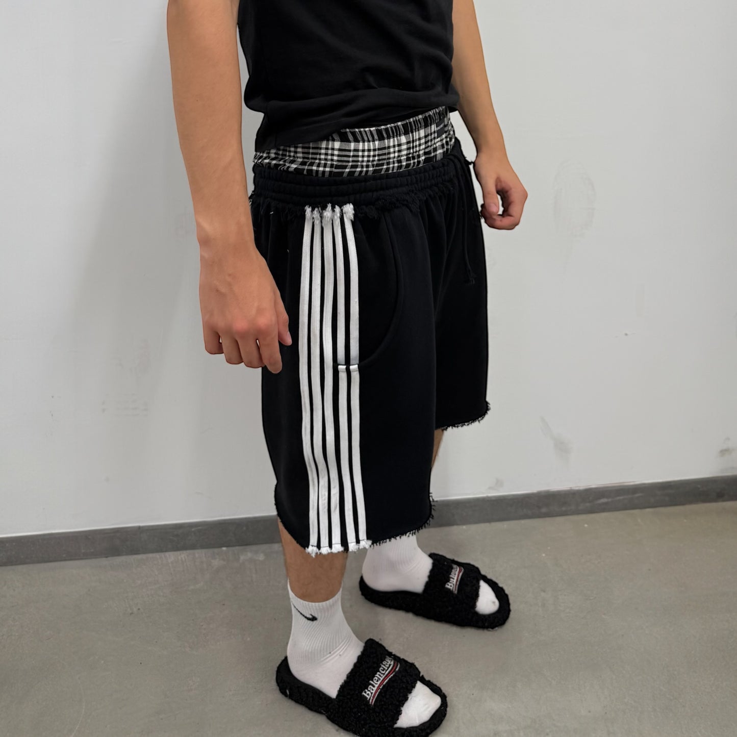 DOUBLE SHORTS